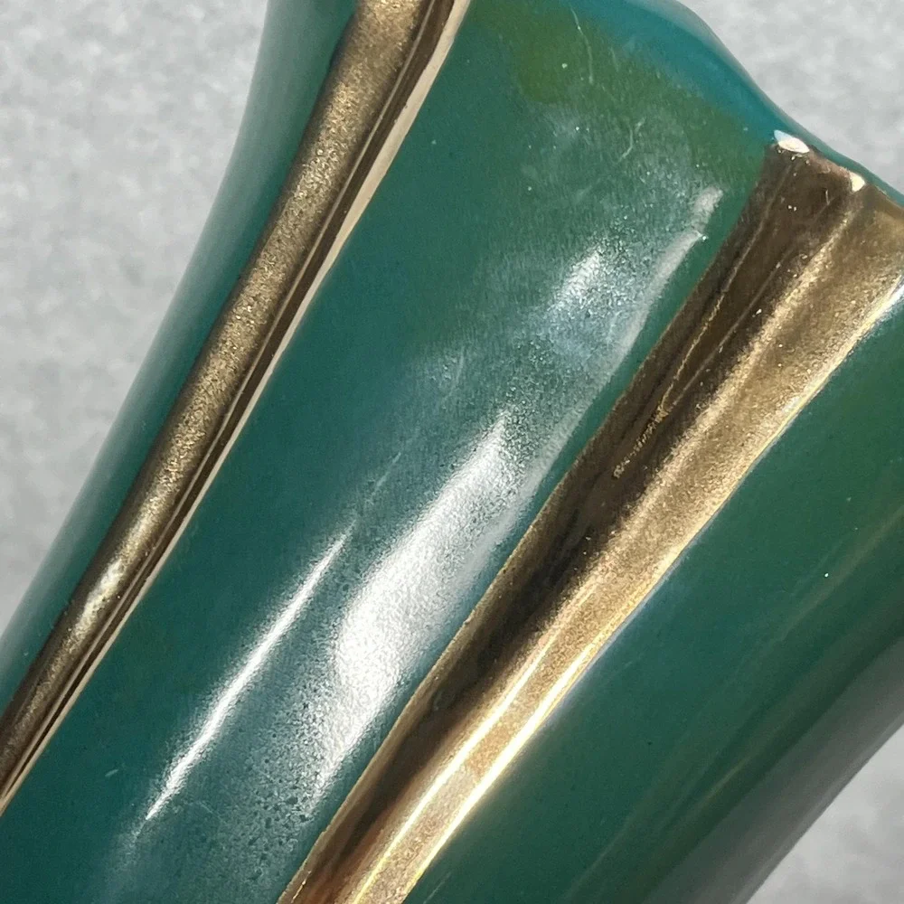 VTG Green Ceramic Pedestal 12